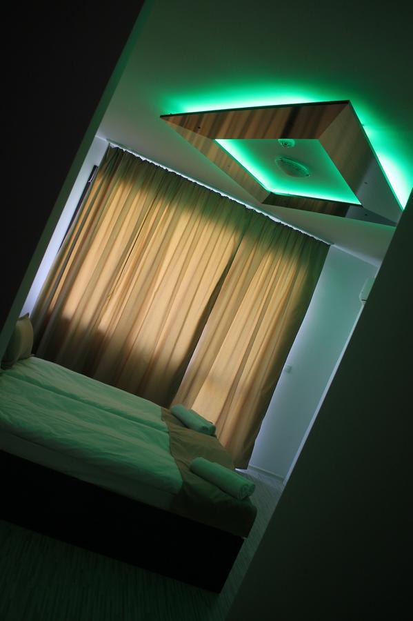 Tiara Hotel ドブリチ エクステリア 写真