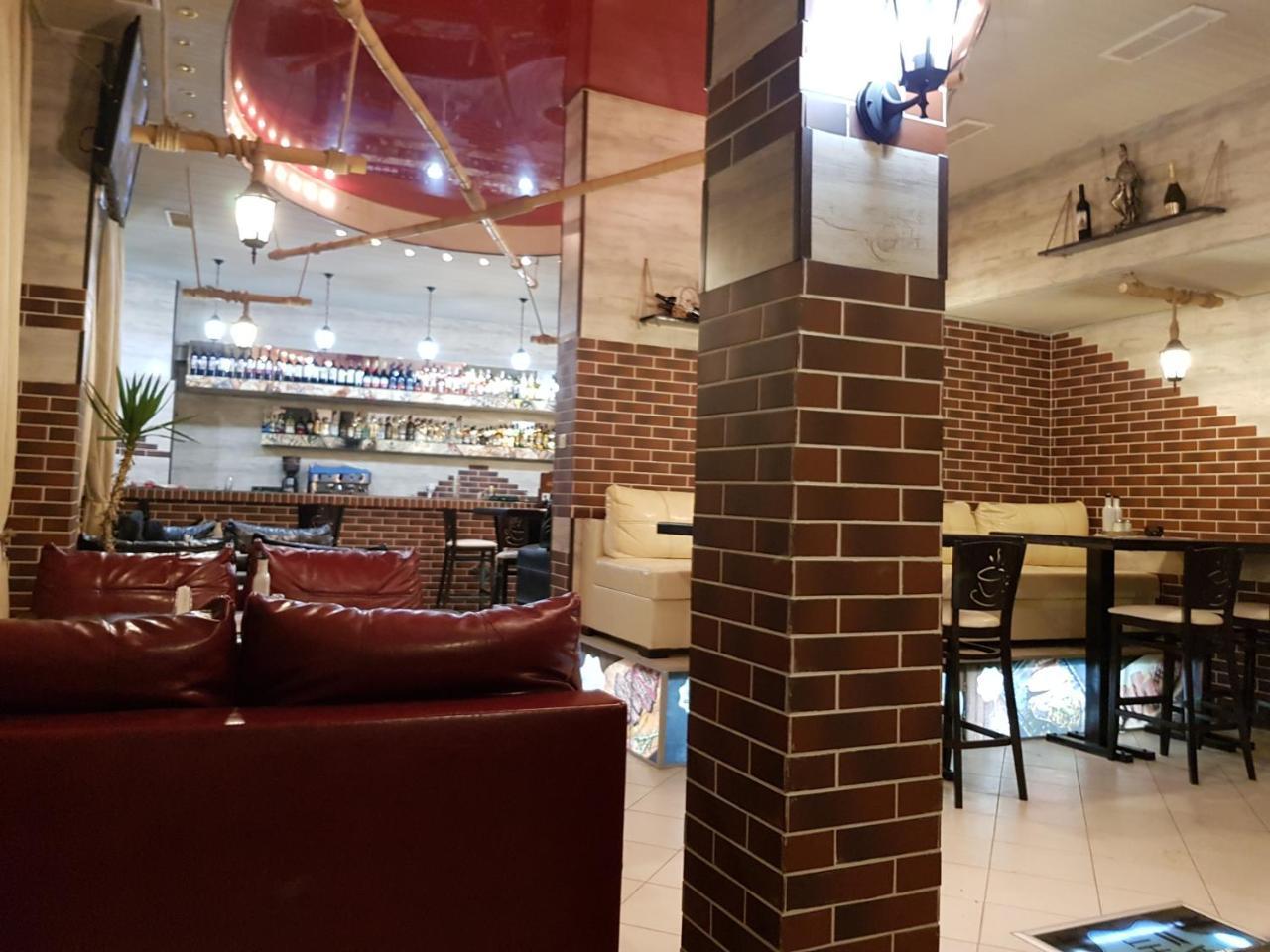 Tiara Hotel ドブリチ エクステリア 写真